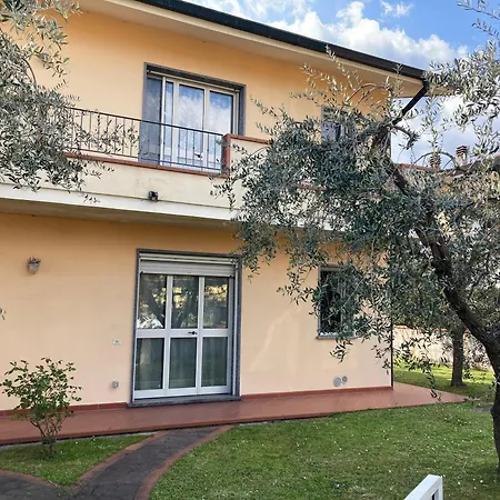 Casa Spaziosa E Comoda Vicino Al Centro Montecatini Terme