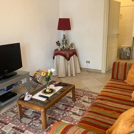 Casa Spaziosa E Comoda Vicino Al Centro 펜션